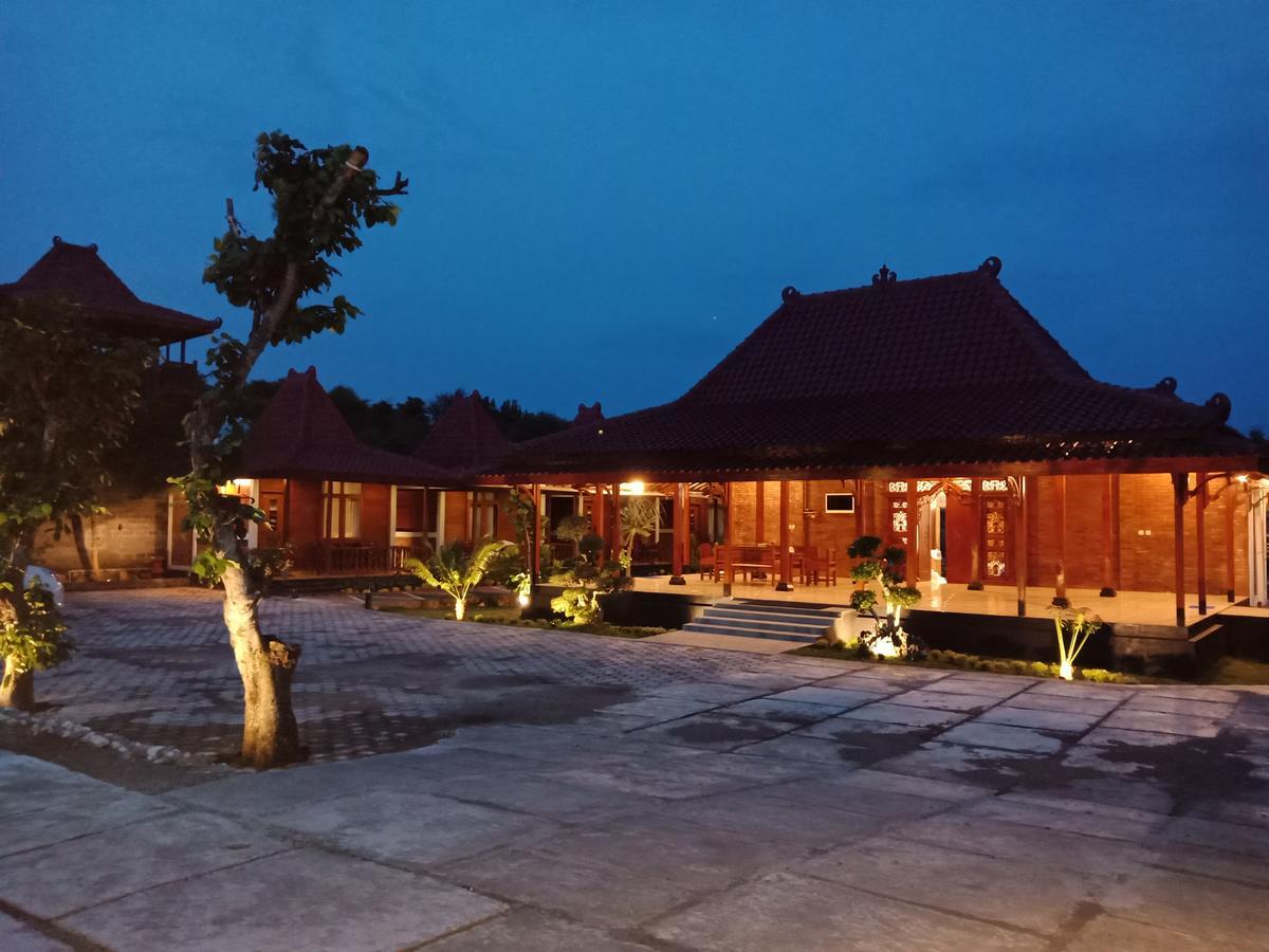 Hotel The Royal Joglo Tepus Pokoj fotografie